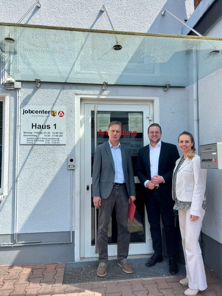 Diedenhofen (SPD) besucht Jobcenter Altenkirchen: Mehr Menschen in Arbeit bringen!